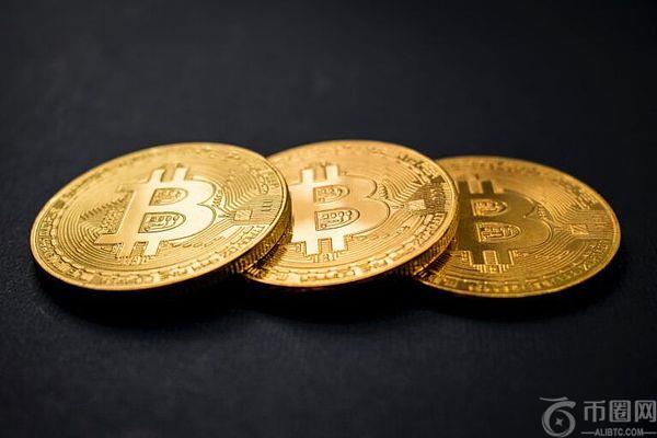 比特币逼近头肩形态关键水平：突破阻力还是继续下跌？